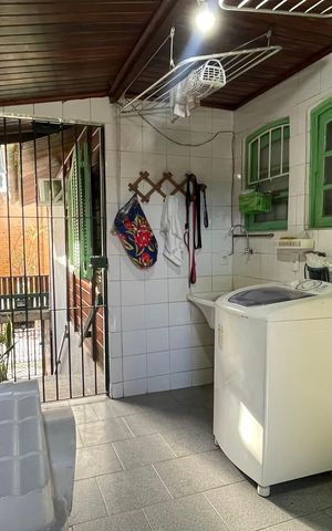 Casa à venda com 179m², 3 quartos e 2 vagasÁrea de Serviço
