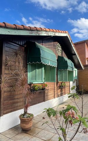 Casa à venda com 179m², 3 quartos e 2 vagasÁrea externa