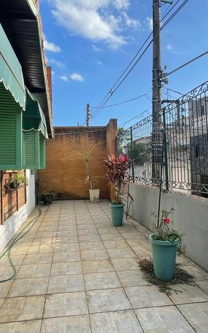 Casa à venda com 179m², 3 quartos e 2 vagasÁrea externa