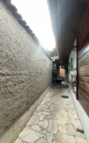 Casa à venda com 179m², 3 quartos e 2 vagasÁrea de Serviço