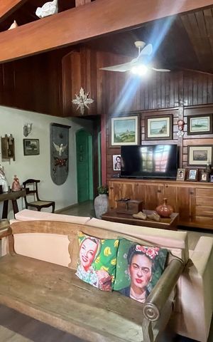 Casa à venda com 179m², 3 quartos e 2 vagasSala