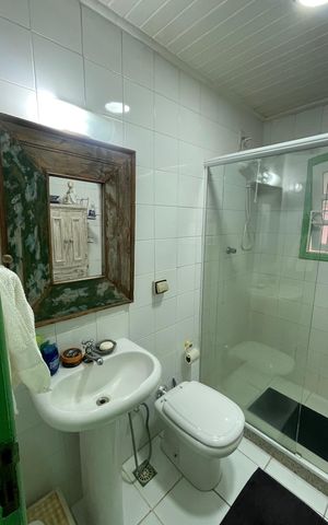 Casa à venda com 179m², 3 quartos e 2 vagasBanheiro da Suíte