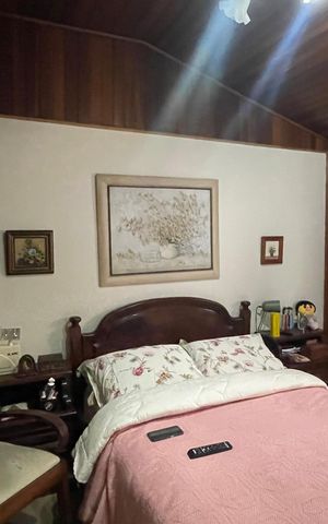 Casa à venda com 179m², 3 quartos e 2 vagasSuíte