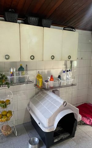 Casa à venda com 179m², 3 quartos e 2 vagasÁrea de Serviço