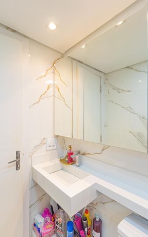 Apartamento à venda com 47m², 2 quartos e 1 vaga Apartamento à venda com 47m², 2 quartos e 1 vagaBanheiro