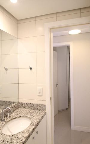 Apartamento para alugar com 65m², 2 quartos e 1 vagaBanheiro