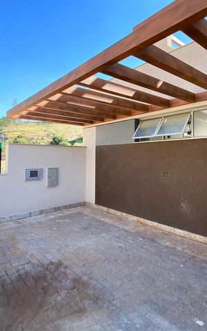 Casa de condomínio à venda com 175m², 3 quartos e 2 vagasFachada
