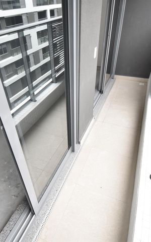 Apartamento à venda com 97m², 2 quartos e 2 vagasSacada da suíte 1 e 2