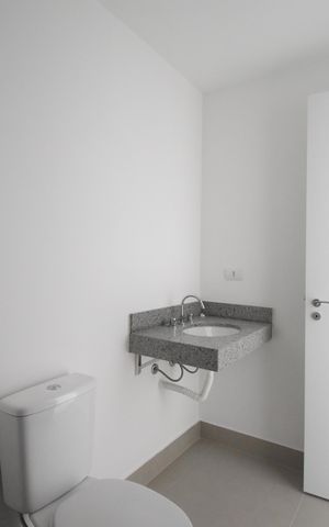 Apartamento à venda com 97m², 2 quartos e 2 vagasBanheiro da Suíte 1