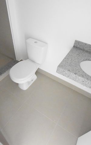 Apartamento à venda com 97m², 2 quartos e 2 vagasBanheiro da Suíte 1