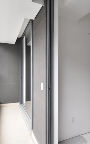 Apartamento à venda com 97m², 2 quartos e 2 vagasSacada da suíte 1 e 2