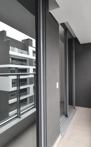 Apartamento à venda com 97m², 2 quartos e 2 vagasSacada da suíte 1 e 2