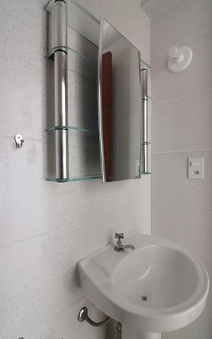 Apartamento à venda com 130m², 4 quartos e 2 vagasQuarto 4 - Suíte Banheiro 