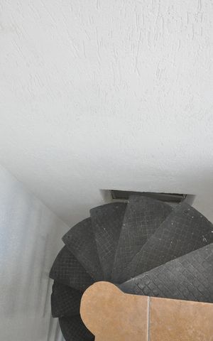 Casa para alugar com 45m², 1 quarto e sem vagaEscada de acesso ao Terraço