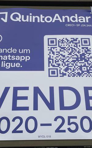 Casa à venda com 105m², 3 quartos e 2 vagas Casa à venda com 105m², 3 quartos e 2 vagasPlaca