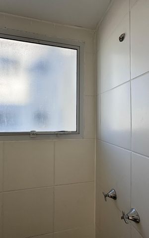 Apartamento à venda com 43m², 2 quartos e 1 vaga Apartamento à venda com 43m², 2 quartos e 1 vagaBanheiro Social