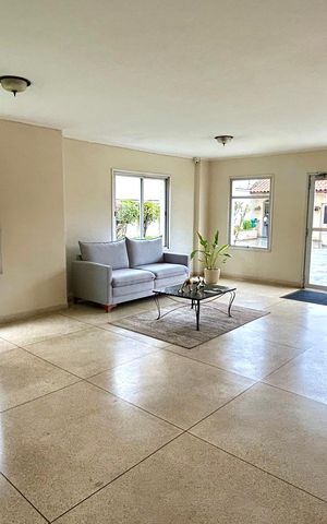 Apartamento para alugar com 130m², 2 quartos e 1 vaga Apartamento para alugar com 130m², 2 quartos e 1 vagaHall de entrada