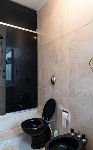 Apartamento à venda com 356m², 3 quartos e 2 vagas Apartamento à venda com 356m², 3 quartos e 2 vagasBanheiro da Suíte 3