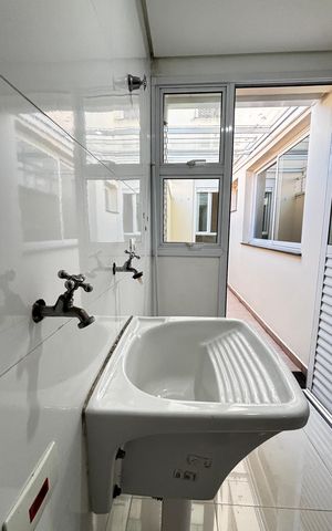 Apartamento à venda com 75m², 2 quartos e 2 vagas Apartamento à venda com 75m², 2 quartos e 2 vagasÁrea de Serviço