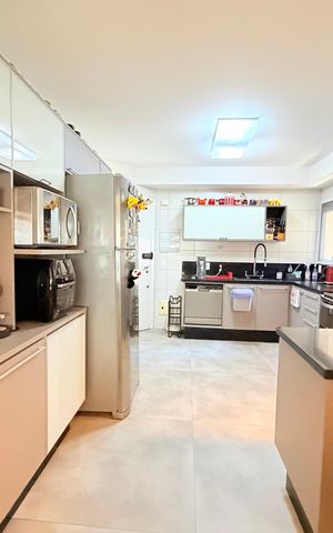 Apartamento à venda com 150m², 3 quartos e 2 vagas Apartamento à venda com 150m², 3 quartos e 2 vagasCozinha