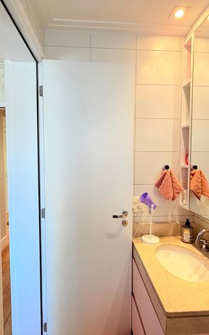 Apartamento à venda com 150m², 3 quartos e 2 vagas Apartamento à venda com 150m², 3 quartos e 2 vagasBanheiro 1