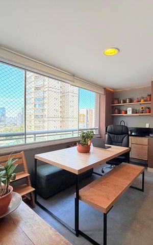 Apartamento à venda com 150m², 3 quartos e 2 vagas Apartamento à venda com 150m², 3 quartos e 2 vagasVaranda
