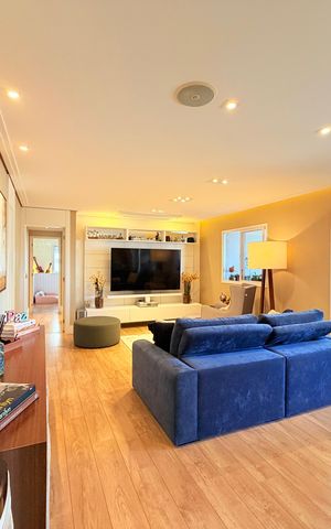 Apartamento à venda com 150m², 3 quartos e 2 vagas Apartamento à venda com 150m², 3 quartos e 2 vagasSala