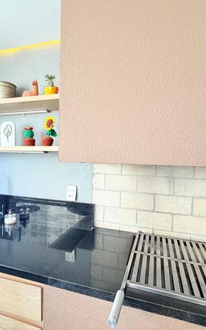 Apartamento à venda com 150m², 3 quartos e 2 vagas Apartamento à venda com 150m², 3 quartos e 2 vagasVaranda