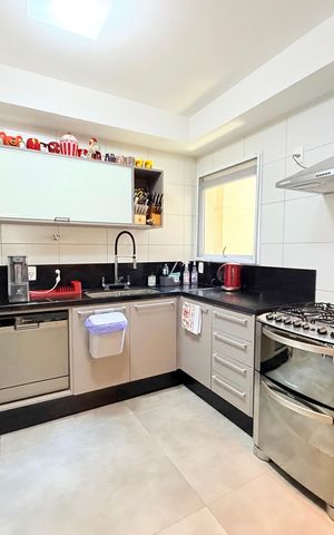 Apartamento à venda com 150m², 3 quartos e 2 vagas Apartamento à venda com 150m², 3 quartos e 2 vagasCozinha