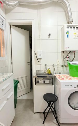 Apartamento à venda com 150m², 3 quartos e 2 vagas Apartamento à venda com 150m², 3 quartos e 2 vagasÁrea de Serviço