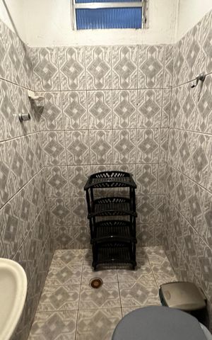 Casa para alugar com 65m², 2 quartos e sem vaga Casa para alugar com 65m², 2 quartos e sem vagaBanheiro