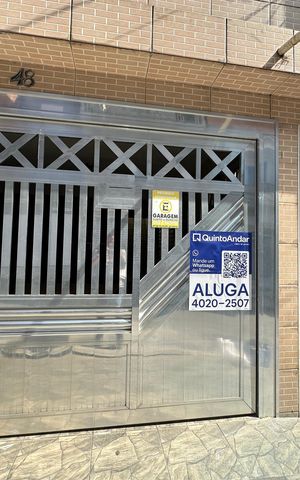 Casa para alugar com 65m², 2 quartos e sem vaga Casa para alugar com 65m², 2 quartos e sem vagaFachada