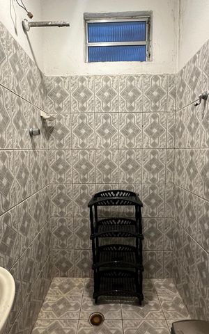 Casa para alugar com 65m², 2 quartos e sem vaga Casa para alugar com 65m², 2 quartos e sem vagaBanheiro