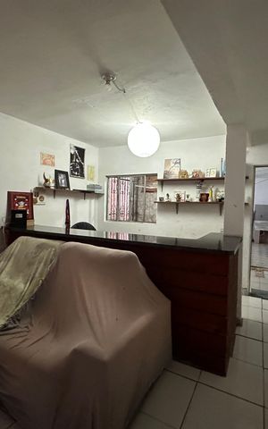 Casa para alugar com 65m², 2 quartos e sem vaga Casa para alugar com 65m², 2 quartos e sem vagaSala