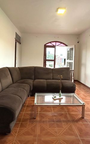 Casa para alugar com 110m², 2 quartos e 4 vagas Casa para alugar com 110m², 2 quartos e 4 vagasSala