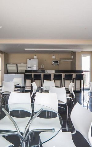 Apartamento à venda com 65m², 2 quartos e 1 vaga Apartamento à venda com 65m², 2 quartos e 1 vagaÁrea comum - Salão de festas