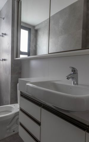 Apartamento à venda com 62m², 2 quartos e 2 vagas Apartamento à venda com 62m², 2 quartos e 2 vagasBanheiro
