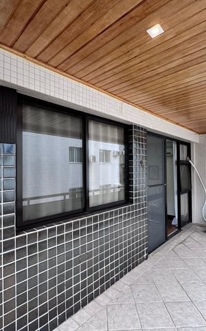Apartamento à venda com 87m², 3 quartos e 2 vagas Apartamento à venda com 87m², 3 quartos e 2 vagasVaranda
