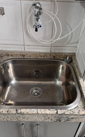 Apartamento à venda com 87m², 3 quartos e 2 vagas Apartamento à venda com 87m², 3 quartos e 2 vagasCozinha e Área de Serviço
