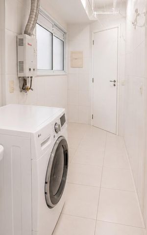 Apartamento à venda com 133m², 3 quartos e 2 vagas Apartamento à venda com 133m², 3 quartos e 2 vagasÁrea de serviço