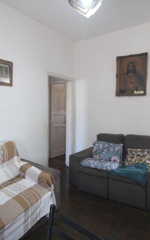 Casa à venda com 291m², 2 quartos e 6 vagasSala