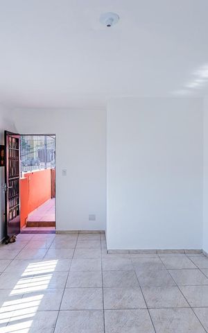 Casa para alugar com 80m², 4 quartos e sem vaga Casa para alugar com 80m², 4 quartos e sem vagaSala
