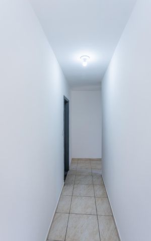 Casa para alugar com 80m², 4 quartos e sem vaga Casa para alugar com 80m², 4 quartos e sem vagaCorredor
