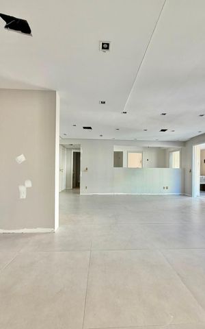 Apartamento à venda com 110m², 2 quartos e 2 vagas Apartamento à venda com 110m², 2 quartos e 2 vagasSala