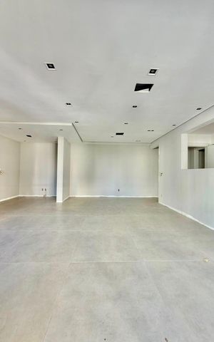 Apartamento à venda com 110m², 2 quartos e 2 vagas Apartamento à venda com 110m², 2 quartos e 2 vagasSala