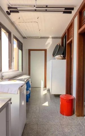 Apartamento para alugar com 280m², 4 quartos e 3 vagas Apartamento para alugar com 280m², 4 quartos e 3 vagasÁrea de serviço