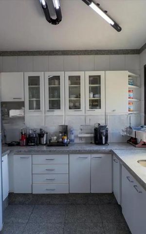 Apartamento para alugar com 280m², 4 quartos e 3 vagas Apartamento para alugar com 280m², 4 quartos e 3 vagasCozinha
