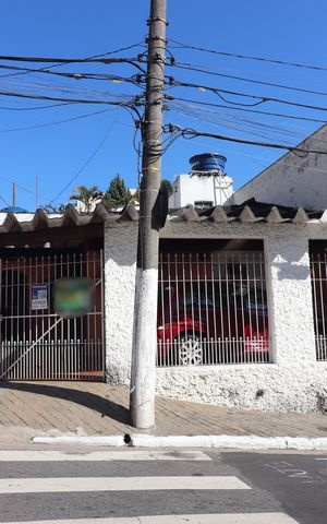 Casa à venda com 179m², 2 quartos e 3 vagasFachada