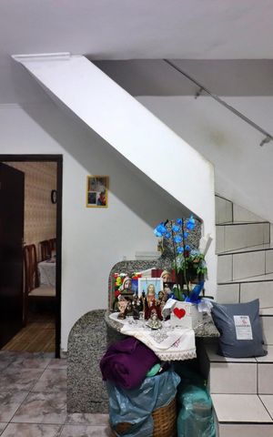 Casa à venda com 123m², 3 quartos e 2 vagasSala 