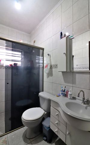 Casa à venda com 123m², 3 quartos e 2 vagasBanheiro Social